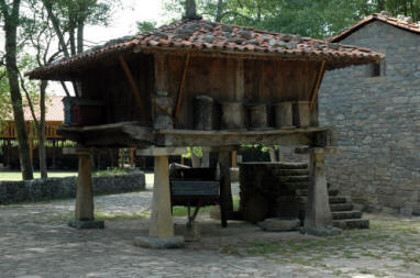 Maize drying shed at El Pueblo de Asturias Museum © Bill Barksfield 2010