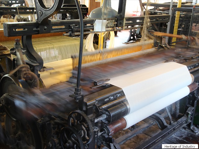 Loom in motion at Quarry Bank Mill