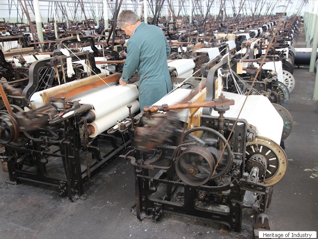 Looms in motion at Queen Street Mill